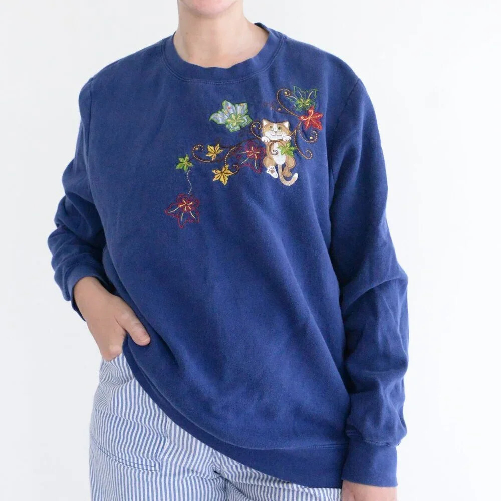 Vintage Basic Editions  Navy w Embroidered Florals & Cat Crewneck Sweater XL